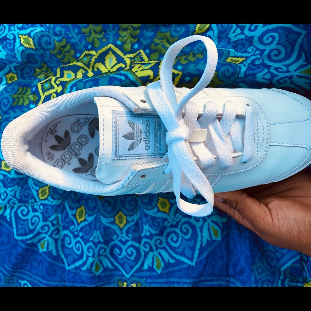 White adidas somoas